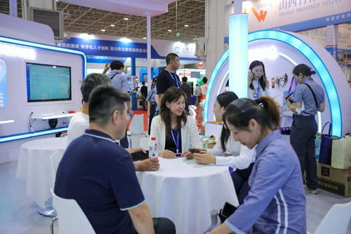 內蒙古出版集團攜手內蒙古漠尼文化，大e洋智慧教育產品閃耀內蒙古教育裝備展